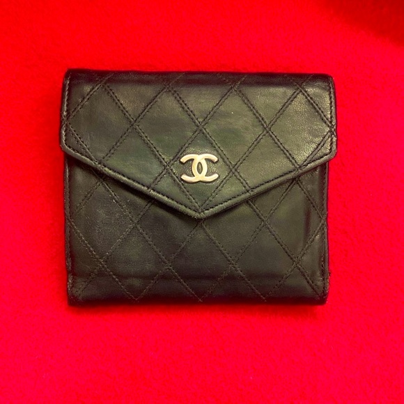 Chanel Vintage Lambskin Leather Wallet - Picture 3 of 11